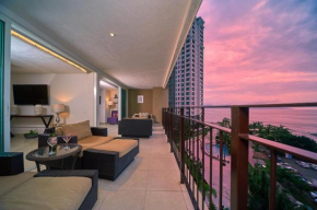 Luxury ocean view one bedroom two bathrooms